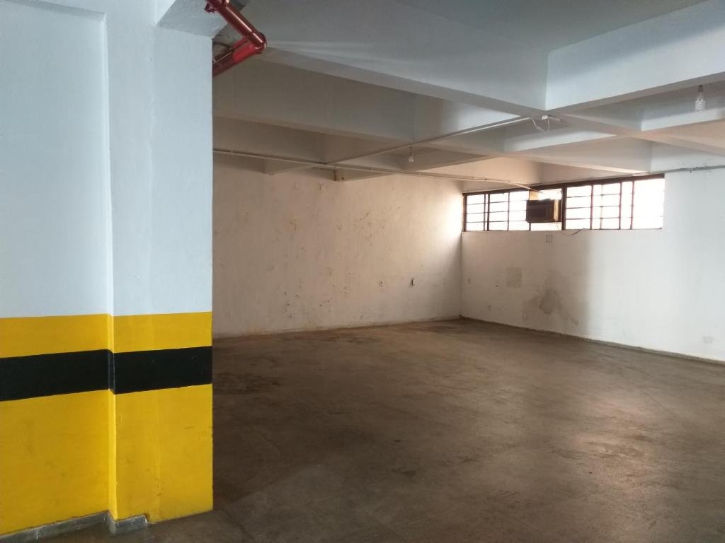 Free private covered parking garage at Roda Viva Park Hotel
